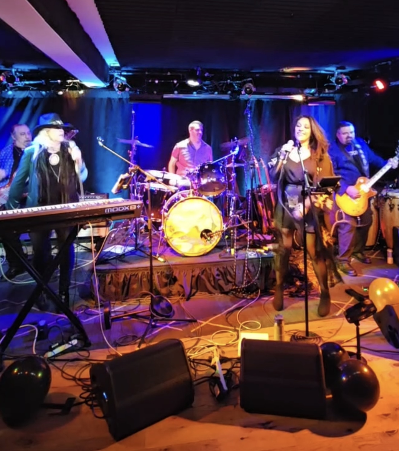 Leds Groove Debut at Saw Mill Tavern
